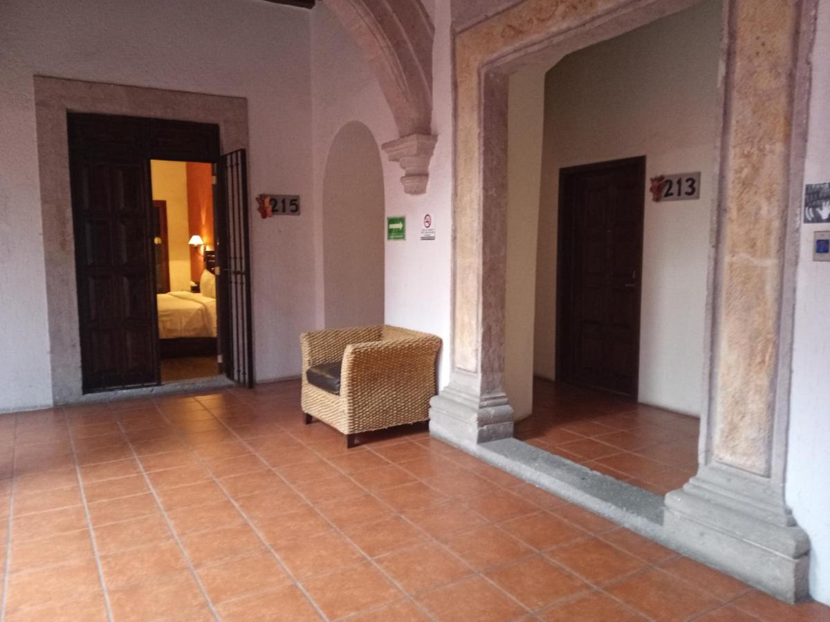 Hotel Alameda Centro Historico Морелия Экстерьер фото