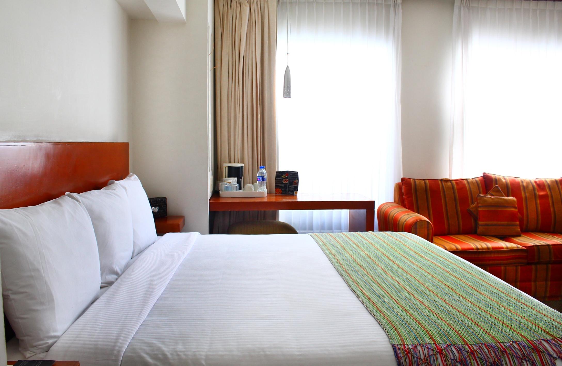 Hotel Alameda Centro Historico Морелия Экстерьер фото